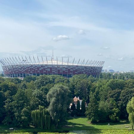 Dedek Park - Historyczny Dworek W Pieknym Parku Skaryszewskim Obok Stadionu Narodowego Warsaw Exterior photo